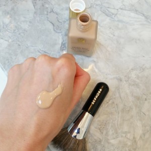 Estee Lauder Double Wear Foundation and brush