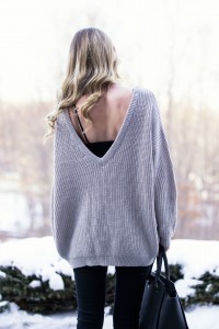 v back lulus sweater