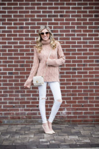cozy and casual winter white look perfect for a meeting or lunch with friends