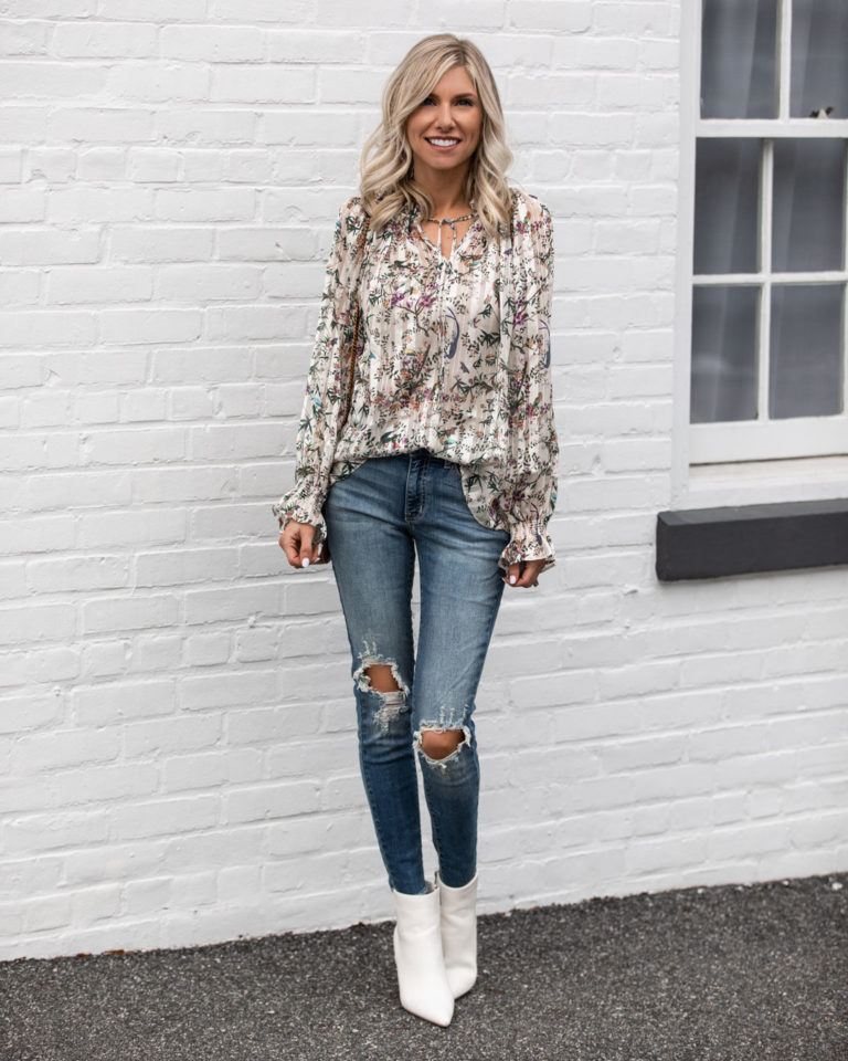 Floral Top for Spring - The Glamorous Gal | Everything Fashion