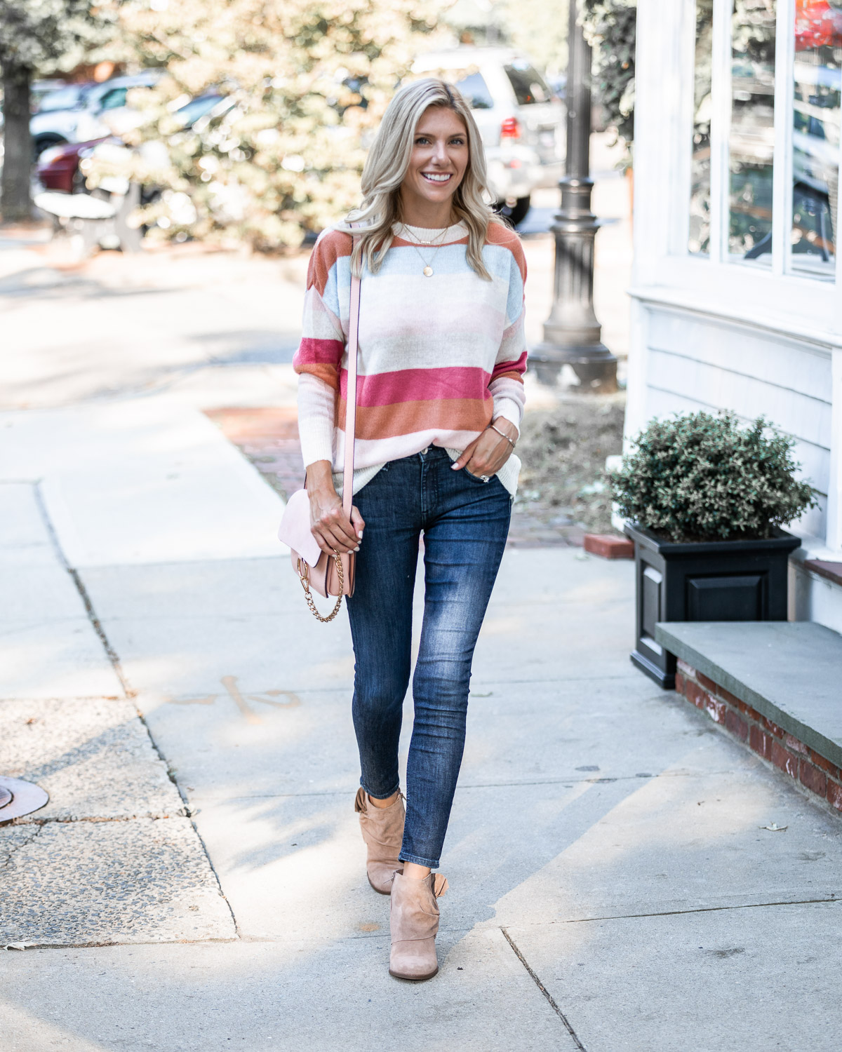 the perfect casual sweater from goodnight macaroon The Glamorous Gal
