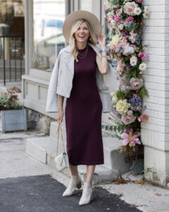 burgundy-sleeveless-midi-dress-for-fall-the-glamorous-gal