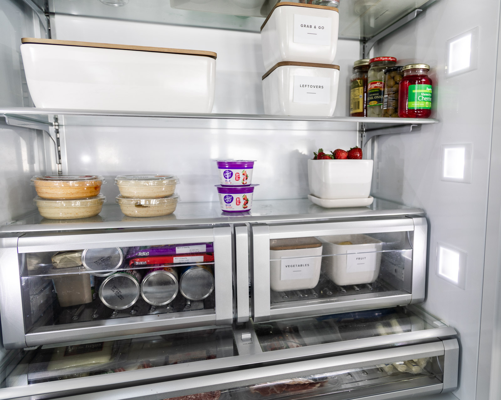 marie-Condo-refrigerator-containers-with-labels-The-Glamorous-Gal