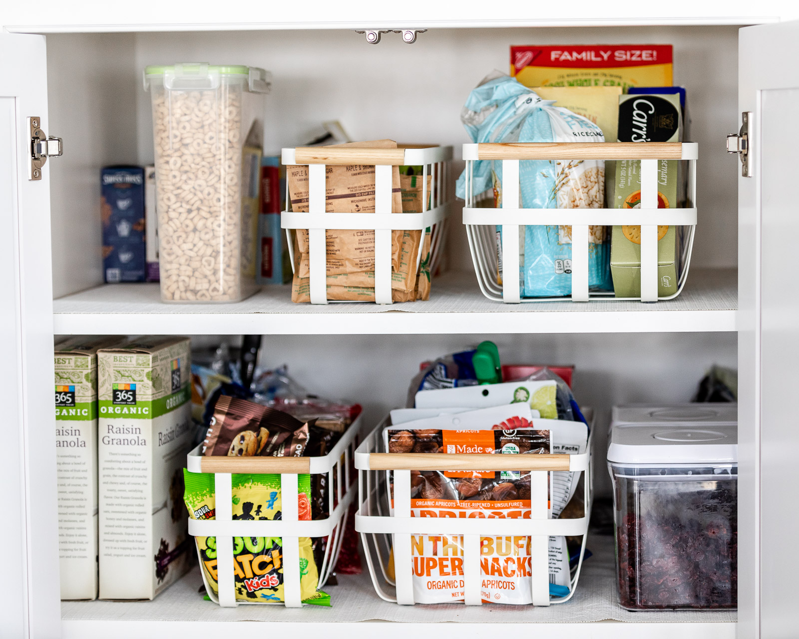simple-pantry-storage-with-container-store-The-Glamorous-Gal