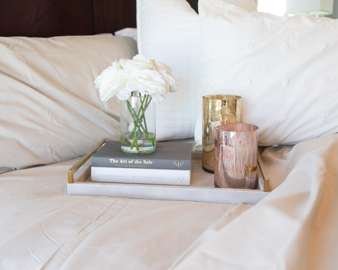 peachskin-sheets-cozy-bedroom-nook-the-glamorous-gal