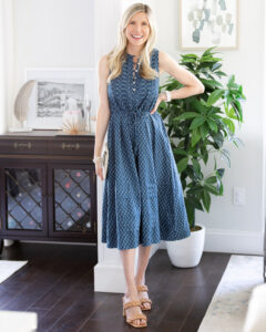 faherty-blue-floral-print-the-glamorous-gal-blog